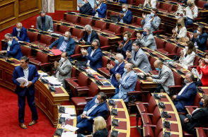 Συζήτηση στη Βουλή για τις πυρκαγιές