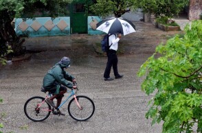 Ο τυφώνας Άιντα πλήττει την Κούβα κατευθυνόμενος απειλητικά προς την Λουιζιάνα