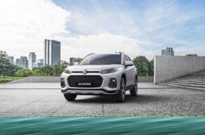 Το νέο  ACROSS με την προηγμένη τεχνολογία PLUG-IN Hybrid εμπλουτίζει ακόμη περισσότερο την εξηλεκτρισμένη γκάμα της Suzuki.