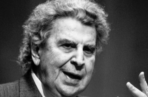 Ο μουσικοσυνθέτης, Μίκης Θεοδωράκης