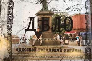 Ο συγγραφέας Νίκος Θέμελης μπροστά από το άγαλμα του Ρισελιέ στην Οδησσό