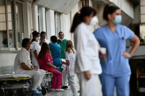 Υγειονομικοί - Εργαζόμενοι σε νοσοκομείο