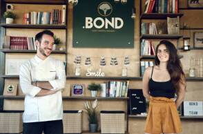  Ο Αντώνης Χάλαρης και η Μαρία Λόγου από το Bond Restaurant Bar