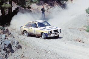  26ο Ράλλυ Ακρόπολις, 1979. Ο Waldegaard οδεύει προς τη δεύτερη νίκη του στην Ελλάδα, πάντα με συνοδηγό τον συμπατριώτη του Hans Thorszelius. 