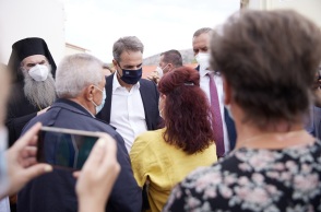 Ο Κυριάκος Μητσοτάκης κατά τον αγιασμό στο Δαμάσι Τυρνάβου