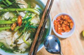 Σούπα Pho με κοτόπουλο