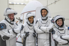 Οι τέσσερις ερασιτέχνες αστροναύτες - τουρίστες που πήγαν στο Διάστημα με πύραυλο της SpaceX