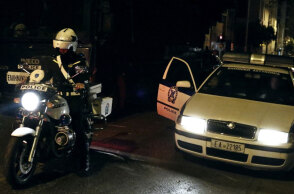 Αστυνομικοί (ΦΩΤΟ ΑΡΧΕΙΟΥ) - Ένας νεκρός από επίθεση με μαχαίρι στη Θεσσαλονίκη