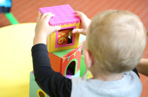 Αγόρι σε νηπιαγωγείο (ΦΩΤΟ ΑΡΧΕΙΟΥ) - Νήπιο στη Θεσσαλονίκη βγήκε εκτός σχολείου χωρίς να γίνει αντιληπτό από τη νηπιαγωγό