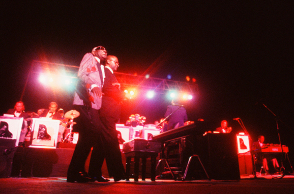 Στιγμιότυπο από τη συναυλία του Ray Charles στην Αθήνα, στο Θέατρο Λυκαβηττού, το 1994