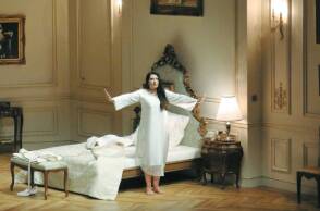 Η Μαρίνα Αμπράμοβιτς στην όπερά της «7 θάνατοι της Μαρίας Κάλλας» που παρουσιάζεται στην Εθνική Λυρική Σκηνή.