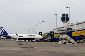 Aεροπλάνο στο αεροδρόμιο Βενιζέλος