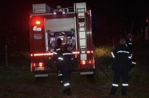 Πυροσβέστες σε δασική πυρκαγιά (ΦΩΤΟ ΑΡΧΕΙΟΥ) - Φωτιά τώρα στα Σπάτα προκάλεσε την κινητοποίηση της Πυροσβεστικής Υπηρεσίας