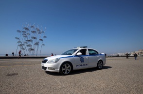 Νέα επίθεση ακροδεξιών σε βάρος νεολαίων της ΚΝΕ σημειώθηκε το μεσημέρι Κυριακής στην Ηλιούπολη Θεσσαλονίκης, χτύπησαν αφισοκολλητές με αλυσίδες και στυλιάρια.