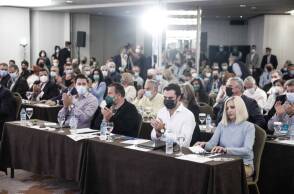 Συνεδρίαση της Κεντρικής Πολιτικής Επιτροπής του Κινήματος Αλλαγής με θέματα τις τρέχουσες πολιτικές εξελίξεις και την έγκριση της ομόφωνης εισήγησης της ΕΔΕΚΑΠ για τις διαδικασίες ανάδειξης της ηγεσίας του κόμματος