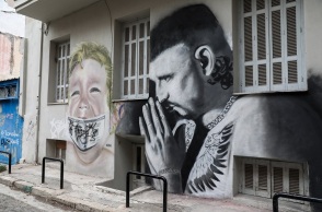 Mad Clip - Φωτογραφία από το νεκροτομείο