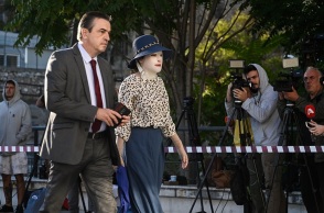 Συνεχίζεται η δίκη της υπόθεσης για την επίθεση με καυστικό υγρό από 37χρονη εναντίον της Ιωάννας Παλιοσπύρου