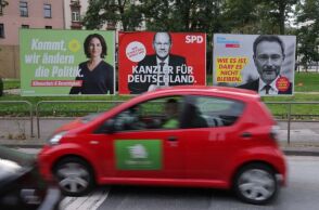 Πράσινοι Φιλελεύθεροι και Σοσιαλδημοκράτες σε αφίσες