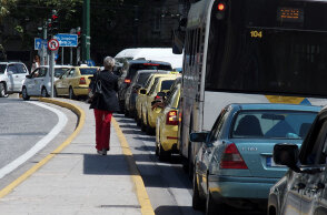 Μποτιλιάρισμα και κίνηση στην Αθήνα - Επιστρέφει ο Δακτύλιος στο κέντρο