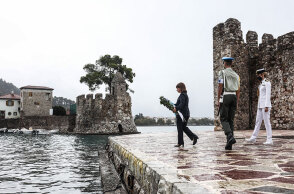 Η Κατερίνα Σακελλαροπούλου, Πρόεδρος της Δημοκρατίας, στη Ναύπακτο για τα 450 χρόνια από τη ναυμαχία με τους Οθωμανούς