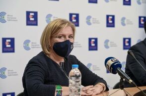 Γκάγκα: Θα πάρει η Ελλάδα το ελπιδοφόρο φάρμακο Μολνουπιραβίρη;  