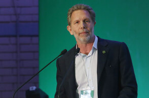 Ο Παύλος Γερουλάνος ετοιμάζεται να κατέβει για πρόεδρος του ΚΙΝΑΛ