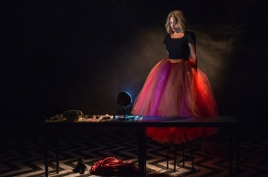 "Έξι φορές" με την Όλια Λαζαρίδου στο Μέγαρο Μουσικής Αθηνών