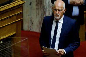 Ο Γιώργος Παπανδρέου στη Βουλή 