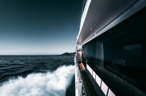 Πάνω από 5 τόνοι κοκαΐνης κατασχέθηκαν σε γιοτ στον Ατλαντικό