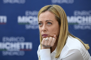 «Αδελφοί της Ιταλίας» και Ισπανοί Vox: una faccia, una razza 