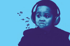 Παιδί με ακουστικά