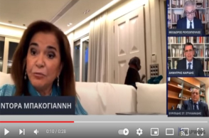 Η Ντόρα Μπακογιάννη μας χάρισε live την πιο αστεία στιγμή (video)