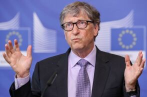 Γκέιτς: Η στροφή στην «πράσινη τεχνολογία» θα δημιουργήσει δέκα νέες Tesla