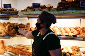 Ανατιμήσεις σε εστίαση και αρτοποιία: Καταγγελίες στην Επιτροπή Ανταγωνισμού για εναρμονισμένες πρακτικές