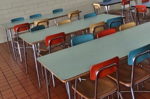 Ρύθμιση, με στόχο την άμεση διανομή των σχολικών γευμάτων