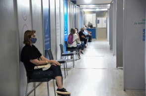 Τρίτη δόση εμβολίου: Την Παρασκευή ανοίγει η πλατφόρμα για όλους