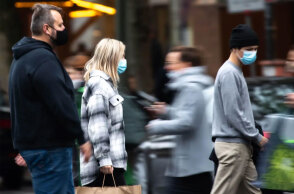 Γερμανία: Πολίτες με μάσκα για τον κορωνοϊό στο Βερολίνο