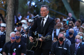 O Μπρους Σπρίνγκστιν συζητά την πώληση των δικαιωμάτων του