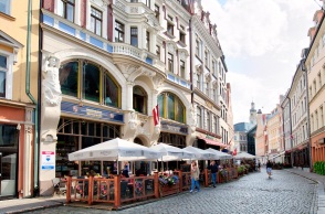 Λετονία: Το κοινοβούλιο ενέκρινε νόμο που επιτρέπει σε επιχειρήσεις να απολύουν ανεμβολίαστους εργαζομένους	