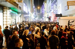 Πιθανή η επέκταση της υποχρεωτικότητας εμβολιασμού σε άλλες κατηγορίες εργαζομένων, επισημαίνει σε δηλώσεις του ο υπουργός Ανάπτυξης, Άδωνις Γεωργιάδης.