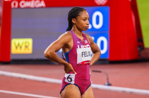 Η Άλισον Φέλιξ λανσάρει το δικό της παπούτσι «Saysh» με την καμπάνια «Know Your Place»