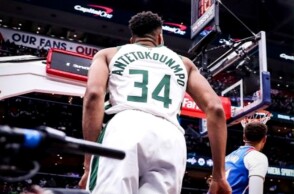 Ο Γιάννης Αντετοκούνμπο