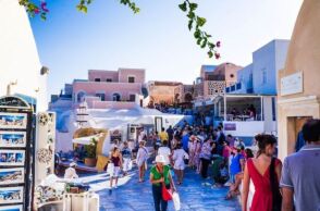 Κικίλιας στους FT: Η Ελλάδα αναμένει 35% περισσότερους επισκέπτες το 2022 από Βρετανία