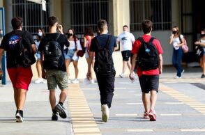 Κορωνοϊός: Το 22% των κρουσμάτων σε παιδιά και εφήβους 4 έως 18 ετών 