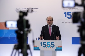 Χατζηδάκης: Σε πλήρη λειτουργία το 1555 για ασφαλισμένους, συνταξιούχους και εργαζομένους
