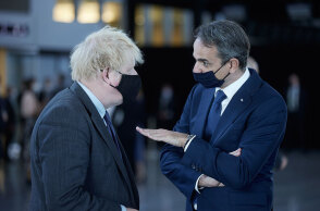 Κυριάκος Μητσοτάκης και Μπόρις Τζόνσον σε παλαιότερη συνάντησή τους (ΦΩΤΟ ΑΡΧΕΙΟΥ)