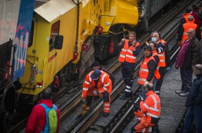 ΕΡΓΑΤΙΚΟ ΔΥΣΤΥΧΗΜΑ ΣΤΙΣ ΓΡΑΜΜΕΣ TOY ΗΣΑΠ ΑΓ.ΝΙΚΟΛΑΟΥ ΣΤΑ ΠΑΤΗΣΙΑ -ΕΝΑΣ ΝΕΚΡΟΣ ΚΑΙ ΔΥΟ ΤΡΑΥΜΑΤΙΕΣ ΕΡΓΑΖΟΜΕΝΟΙ ΣΕ ΚΑΘΑΡΙΣΜΟ ΤΗΣ ΓΡΑΜΜΗΣ (ΒΑΣΙΛΗΣ ΡΕΜΠΑΠΗΣ /EUROKINISSI)