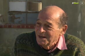 Μανούσος Μανουσάκης: «Μου πρότειναν να κάνω σειρά με έρωτα μεταξύ εμβολιασμένου και ανεμβολίαστης»