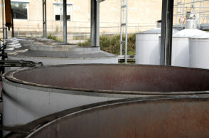 Δεξαμενή μούστου (ΦΩΤΟ ΑΡΧΕΙΟΥ)