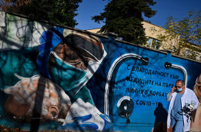 Ο κορωνοϊός στη Βουλγαρία «καλπάζει», με την Ευρώπη να ανησυχεί μήπως προκύψει επικίνδυνη βουλγαρική μετάλλαξη, καθώς οι εμβολιασμοί παραμένουν χαμηλά